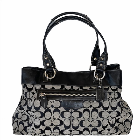 🌸Coach Classic! - Picture 1 of 13